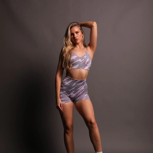 NWT large LONE "EVERSON" SEAMLESS BRA IN ORCHID NATIVE CAMO DarcSport Darc Sport - Picture 16 of 16